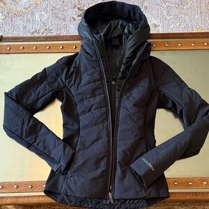 Lululemon Athletica Black Another Mile Jacket Size 0